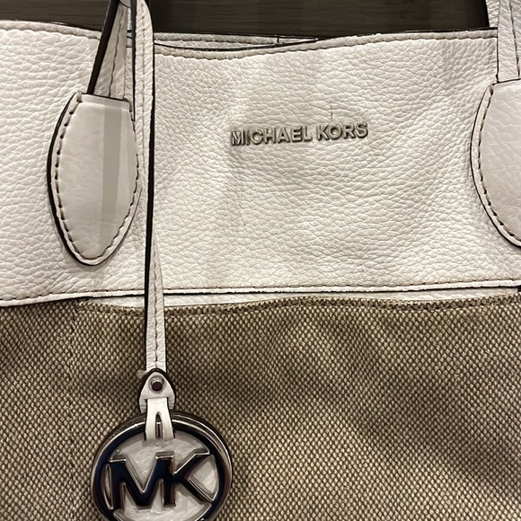 Michael Kors Handbag gently used. Size 14” across 11” top to bottom. 5” deep. - Picture 2 of 5